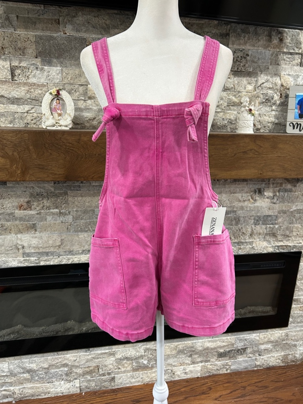 ZENANA Women's Pink Short Overalls Romper new with tags size small